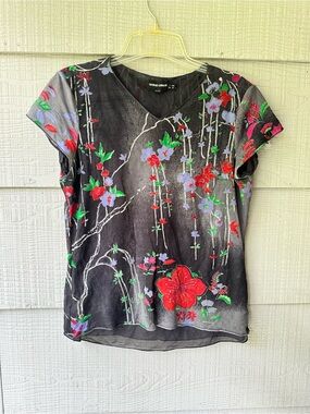 Giorgio Armani Italy  Pure 100% Silk Floral Lightweight Short Sleeve Blouse~10